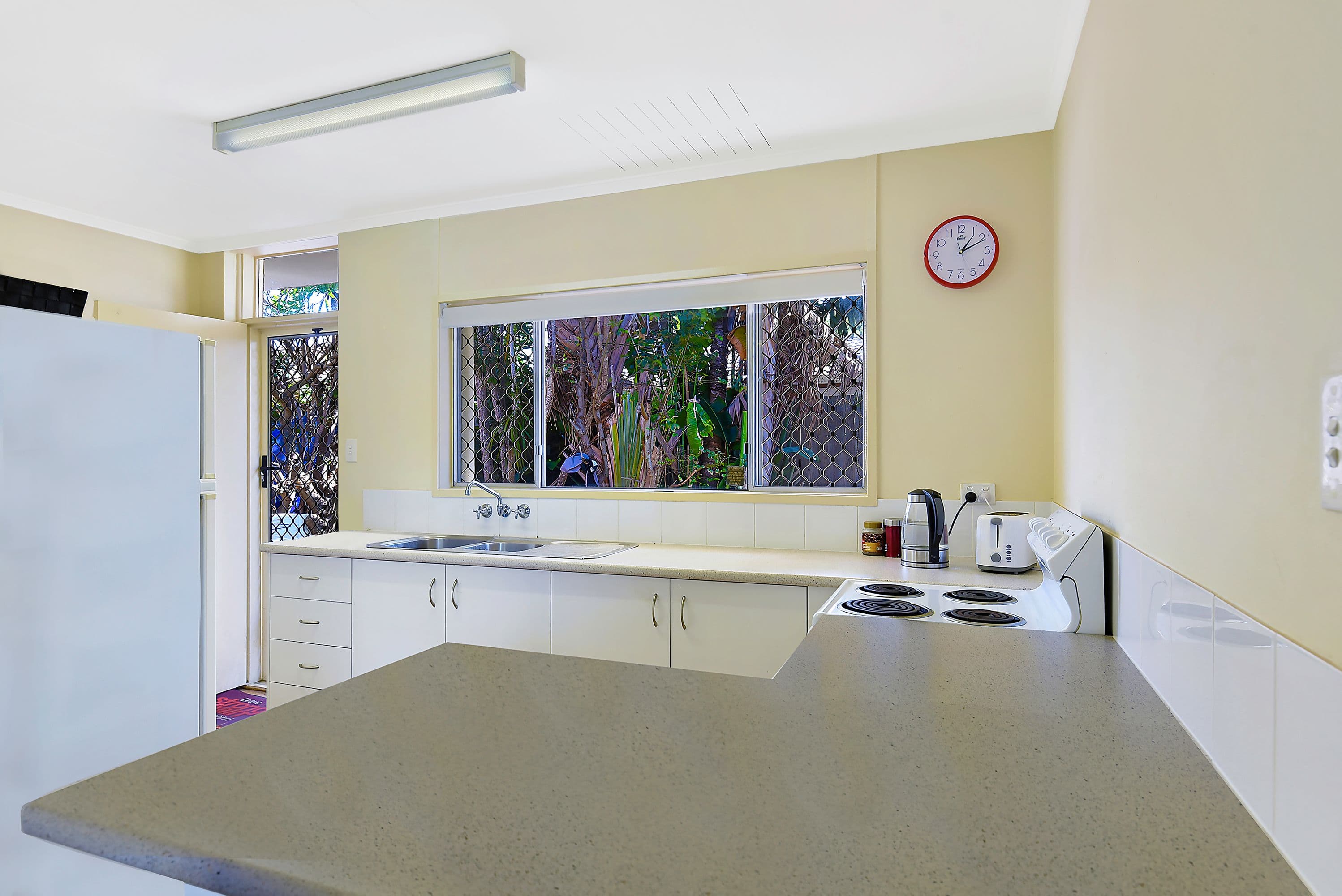 12 Weemala Street, Chevron Island QLD 4217, Chevron Island - Thumbnail 6