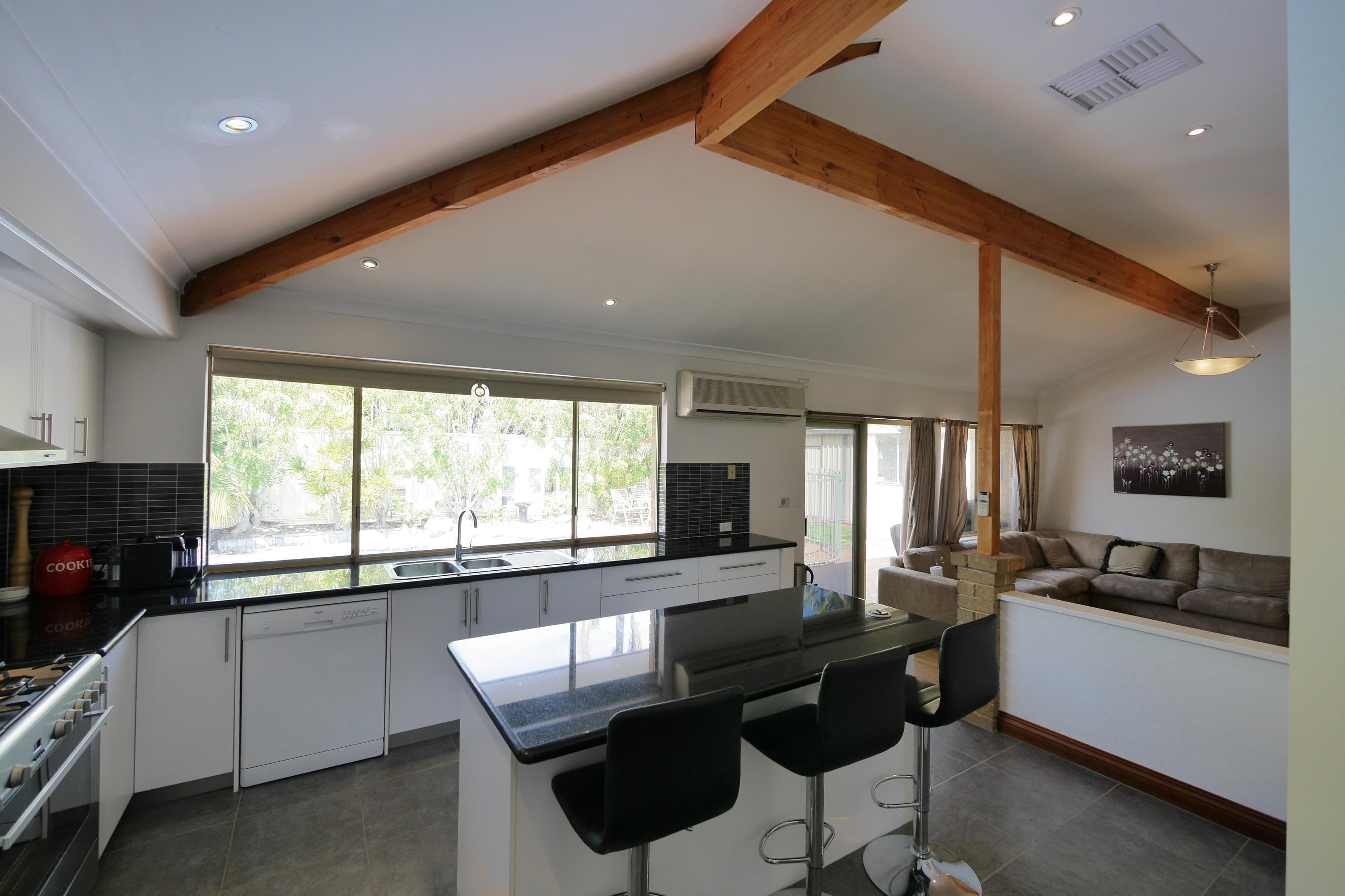 9 Alfred Close, Safety Bay WA 6169, Safety Bay - Thumbnail 4