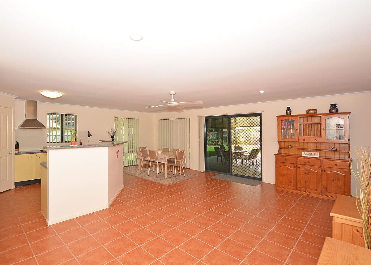 13 Lakeridge Drive, Dundowran QLD 4655, Dundowran - Thumbnail 4