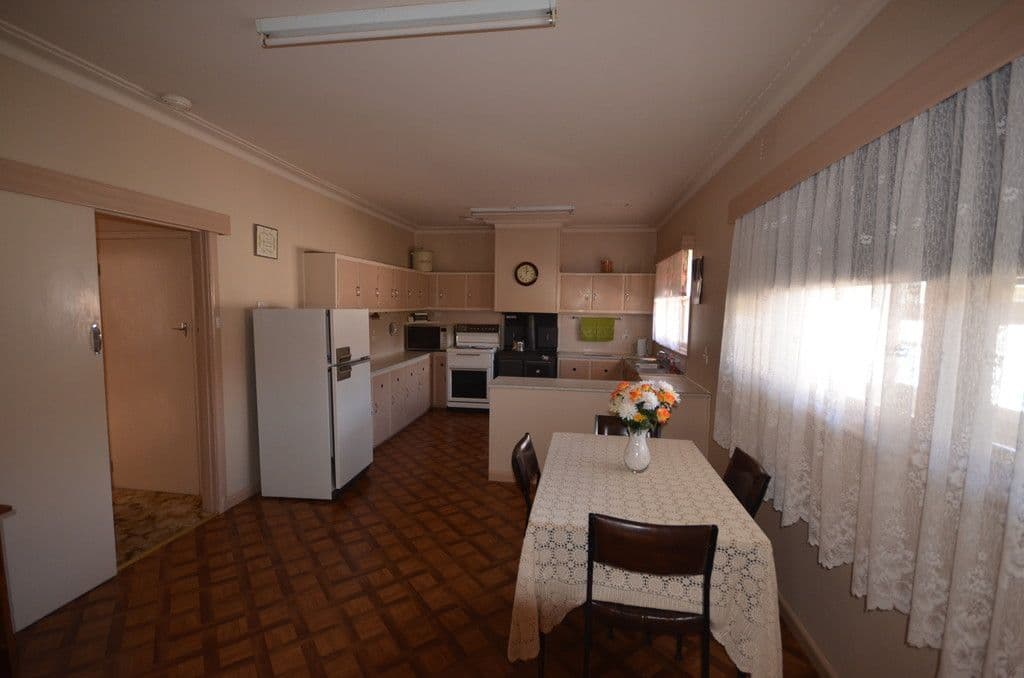 47 Gillespie Street, Linton VIC 3360, Linton - Thumbnail 4