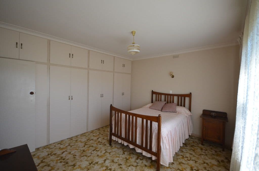 47 Gillespie Street, Linton VIC 3360, Linton - Thumbnail 5