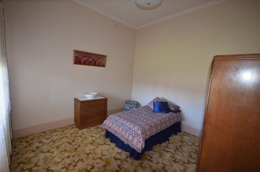 47 Gillespie Street, Linton VIC 3360, Linton - Thumbnail 7