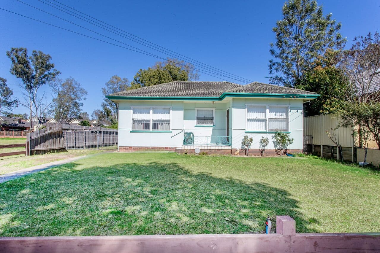24 Stafford Street, Kingswood - Image 1