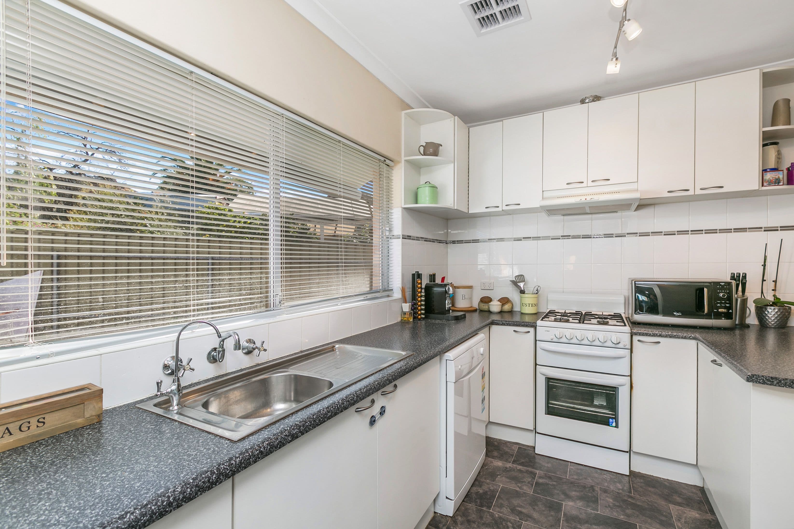 15 Opal Road, Morphett Vale SA 5162, Morphett Vale - Thumbnail 7