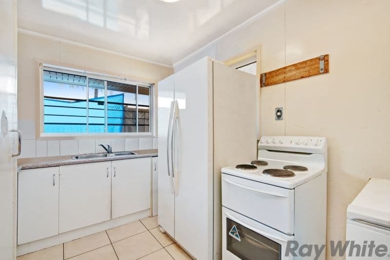 5 Donowain Drive, Deception Bay QLD 4508, Deception Bay - Thumbnail 3