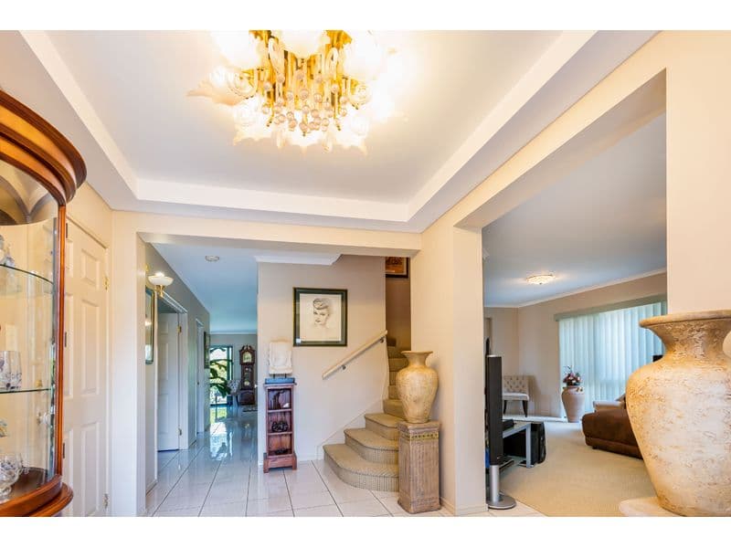 36 Ridgeview Street, Carindale QLD 4152, Carindale - Thumbnail 5