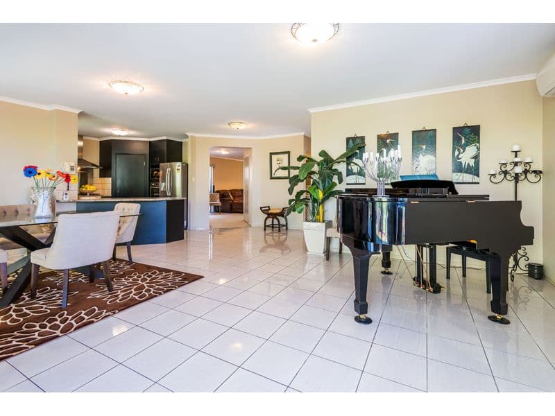 36 Ridgeview Street, Carindale QLD 4152, Carindale - Image 1