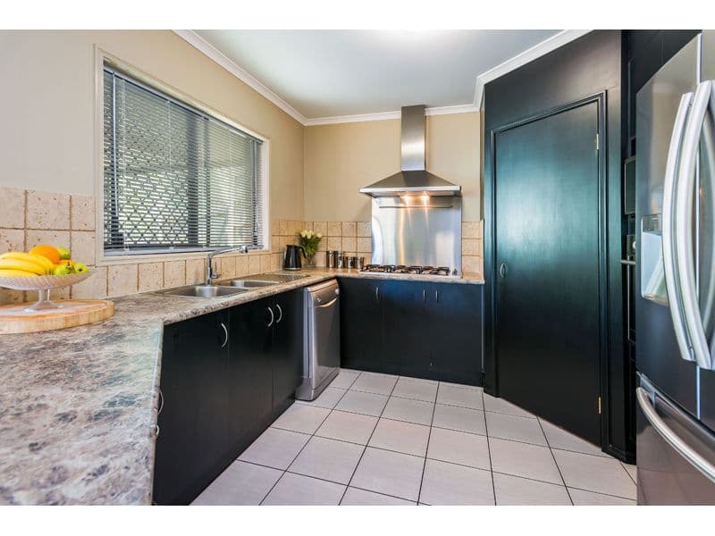36 Ridgeview Street, Carindale QLD 4152, Carindale - Thumbnail 8