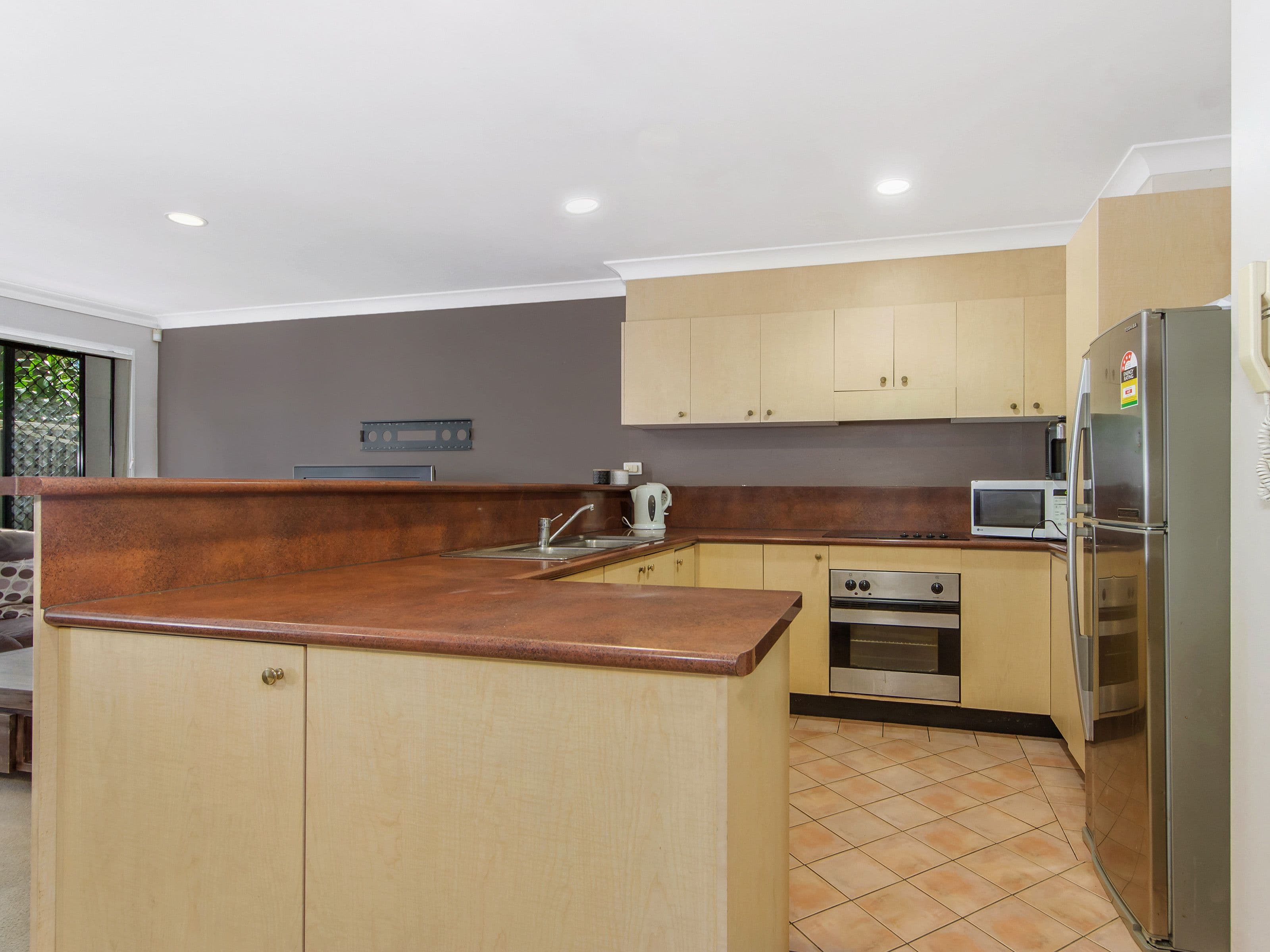 96 Slatyer Avenue, Bundall QLD 4217, Bundall - Thumbnail 5