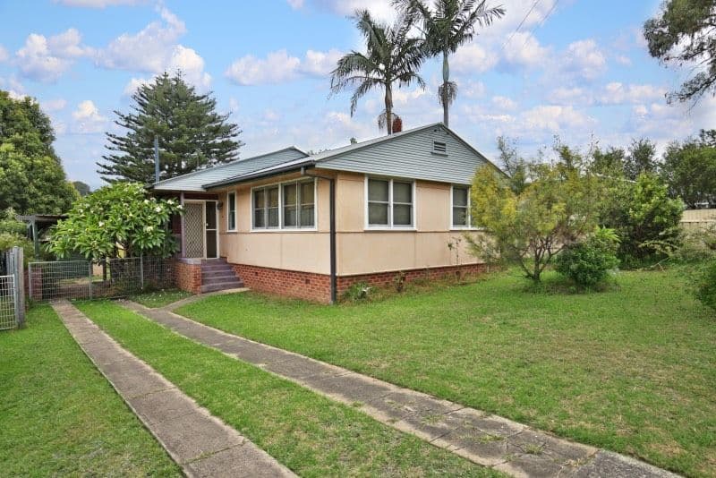 16 Young Avenue, Nowra - Image 1