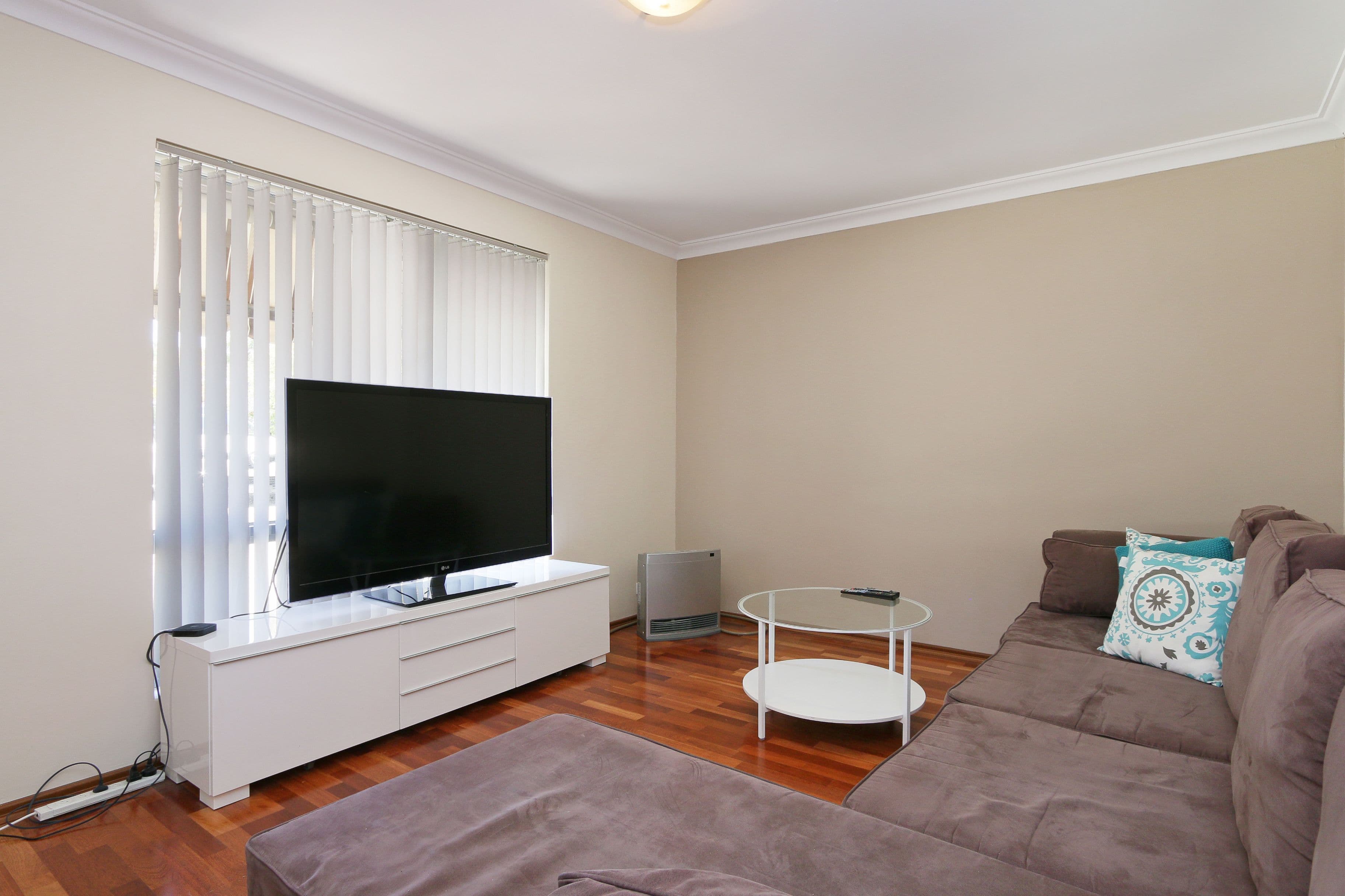 15b Anglesey Drive, Kardinya WA 6163, Kardinya - Thumbnail 6