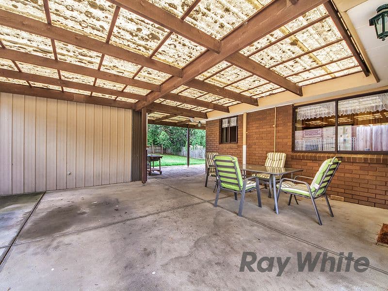 24 Joanne Avenue, Chirnside Park VIC 3116, Chirnside Park - Thumbnail 3