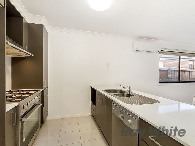 25 Riviera Drive, Hillside VIC 3037, Hillside - Thumbnail 2
