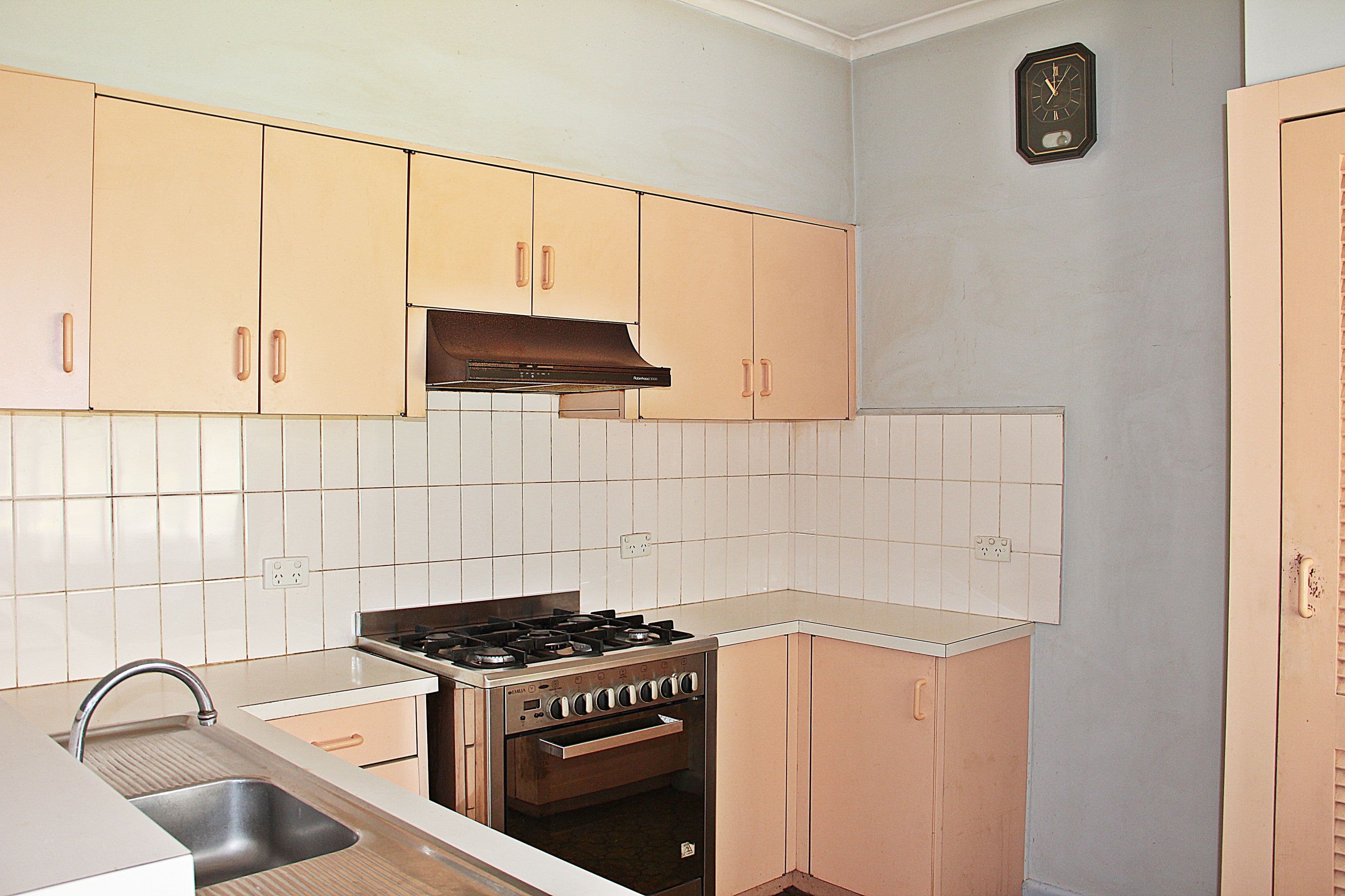 12 Suffolk Street, Reservoir VIC 3073, Reservoir - Thumbnail 3