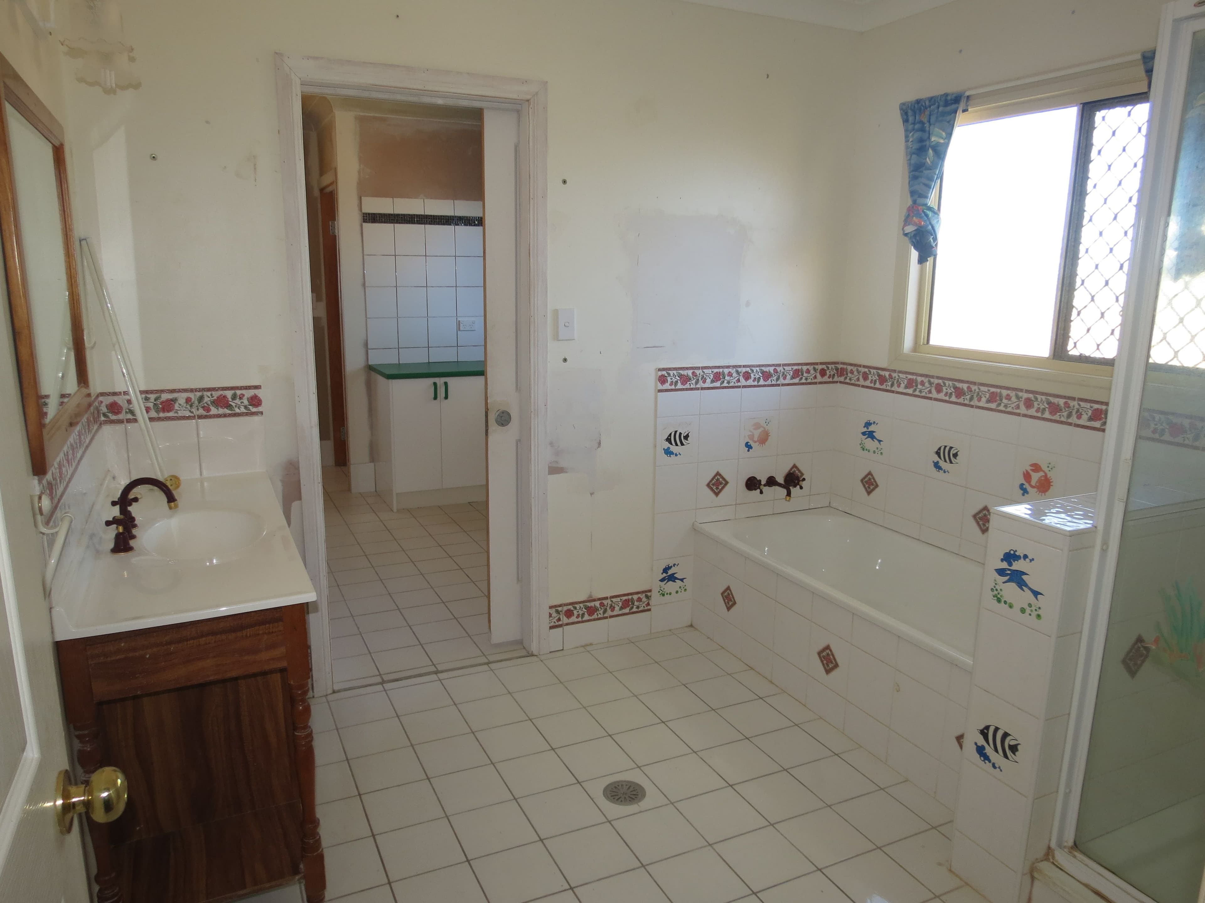 112 Glengallan Road, Emerald QLD 4720, Emerald - Thumbnail 7