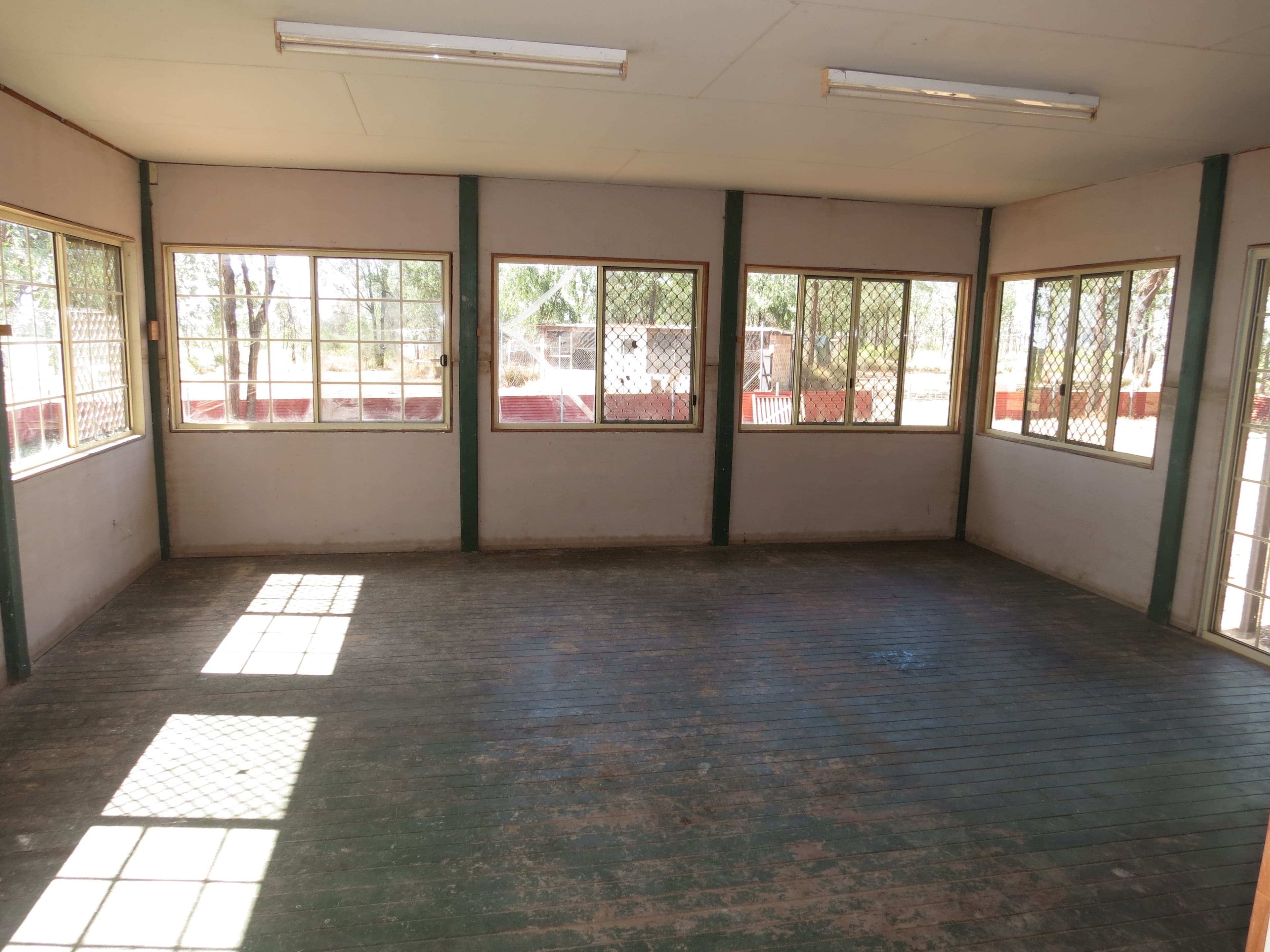 112 Glengallan Road, Emerald QLD 4720, Emerald - Thumbnail 8