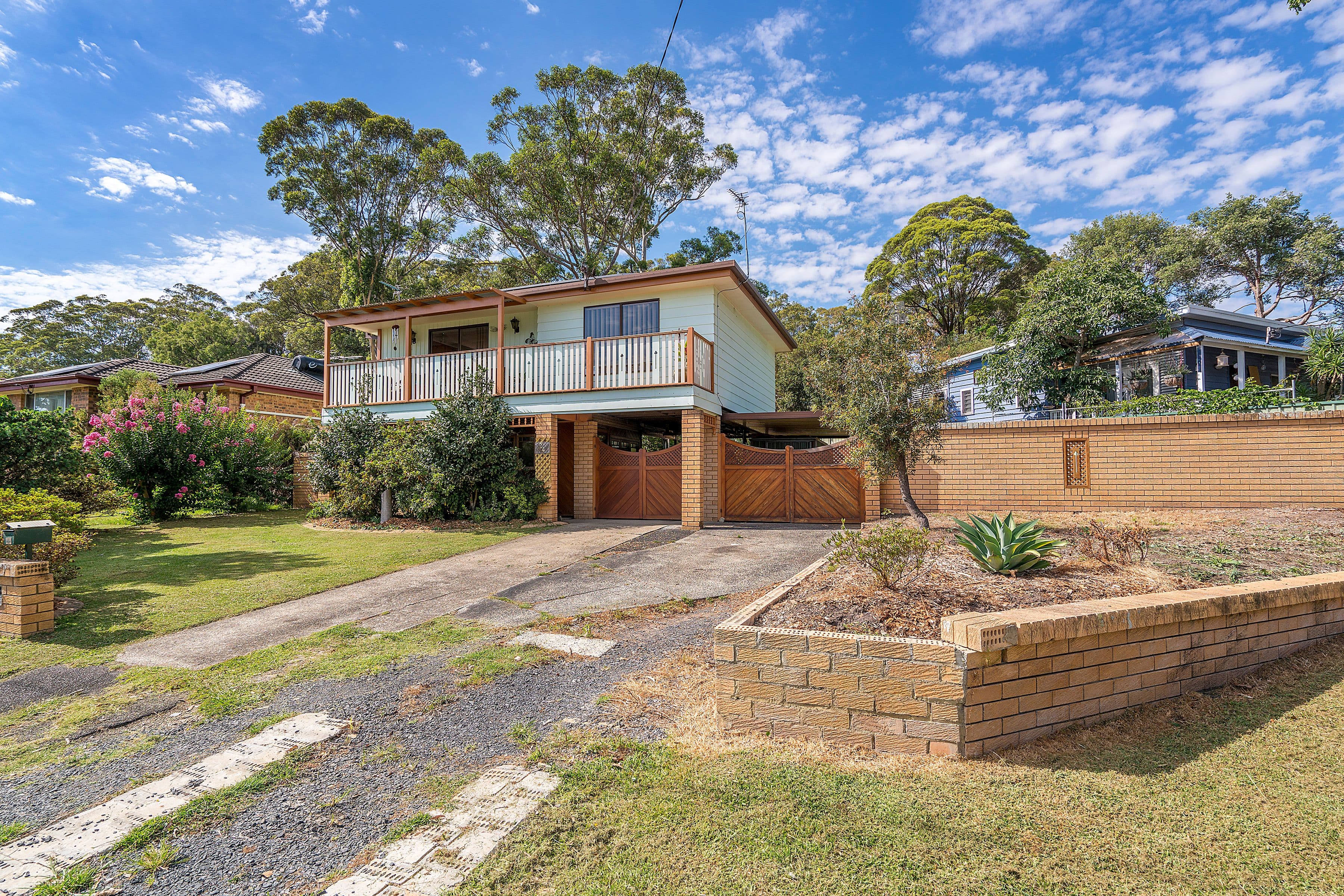 24 Roger Crescent, Berkeley Vale - Image 1
