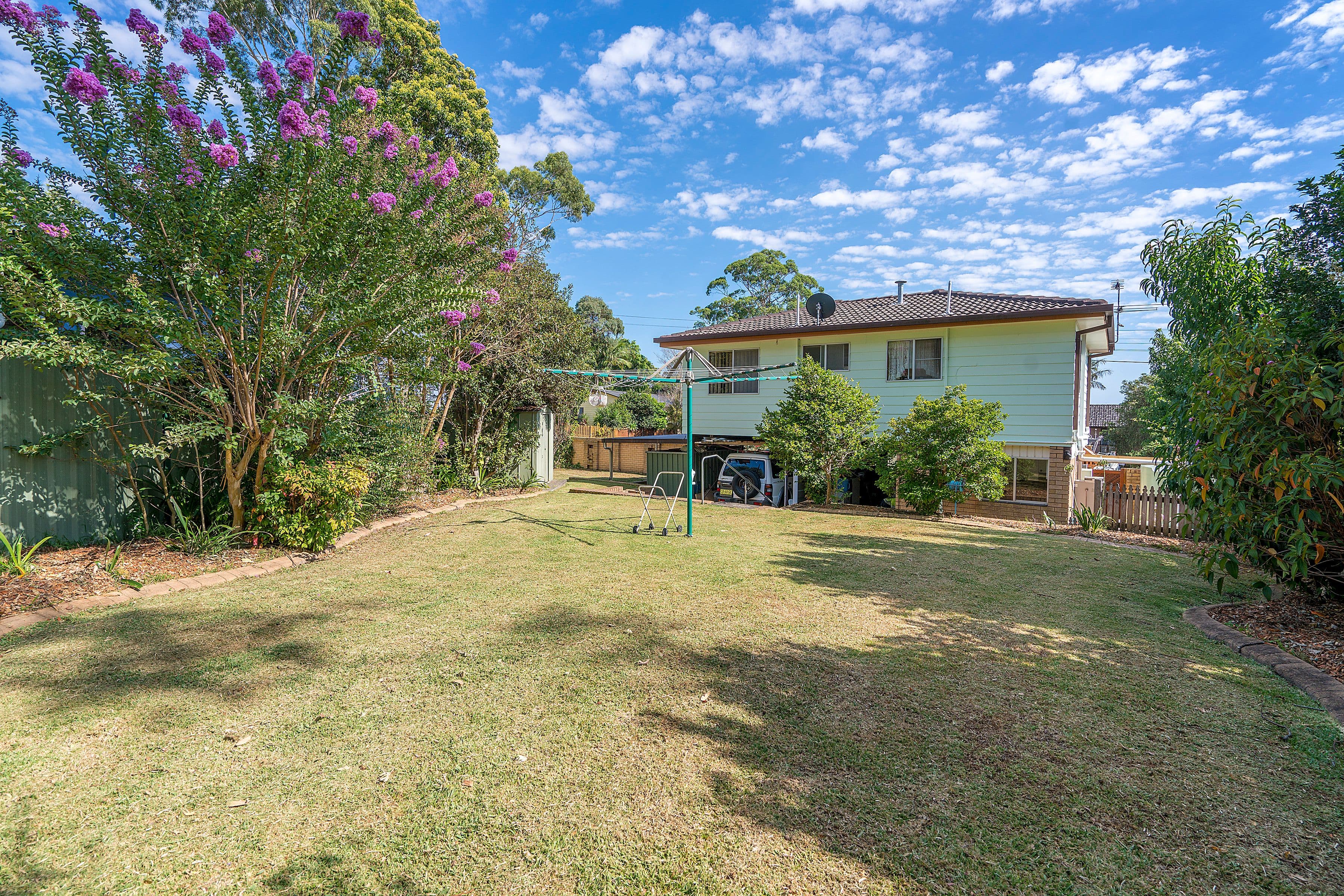 24 Roger Crescent, Berkeley Vale - Thumbnail 8