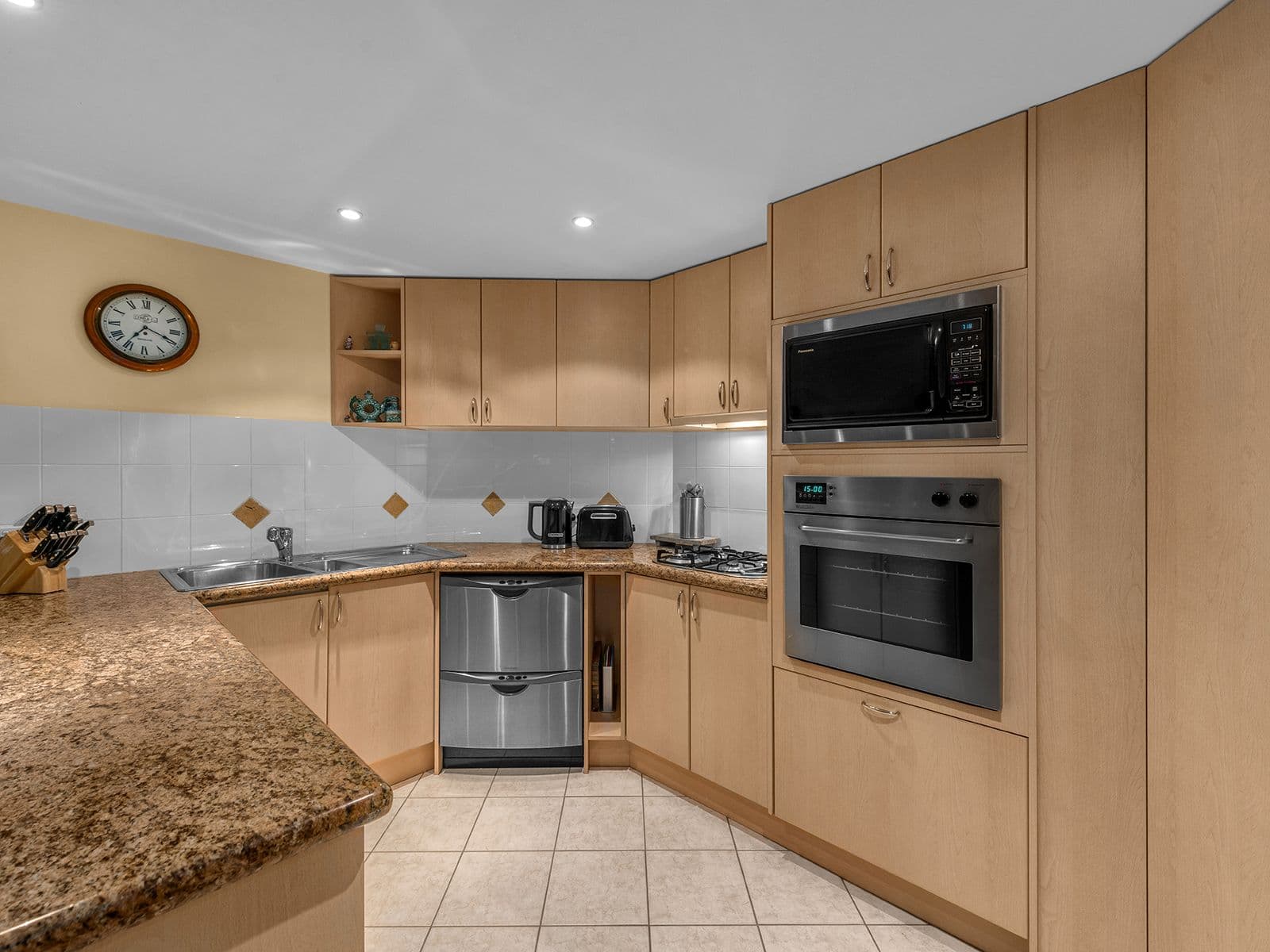 23 Flame Tree Crescent, Carindale QLD 4152, Carindale - Thumbnail 6