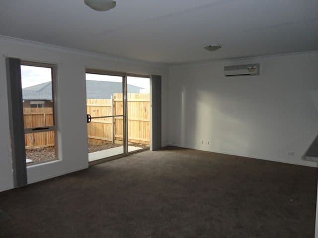 4/139 Macfarlane Burtnet Avenue, Macgregor ACT 2615, Macgregor - Thumbnail 3