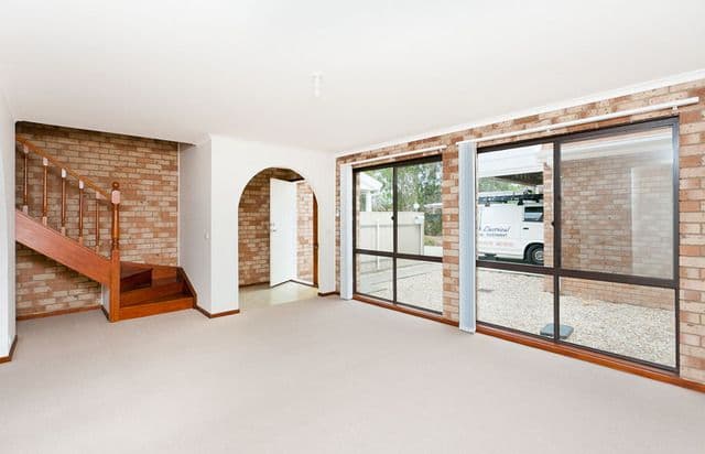 2/19 Barlow Street, Scullin ACT 2614, Scullin - Thumbnail 2