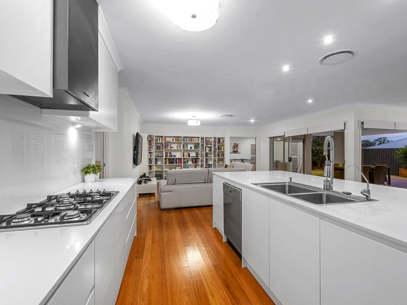29 Seeana Crescent, Bridgeman Downs QLD 4035, Bridgeman Downs - Thumbnail 6