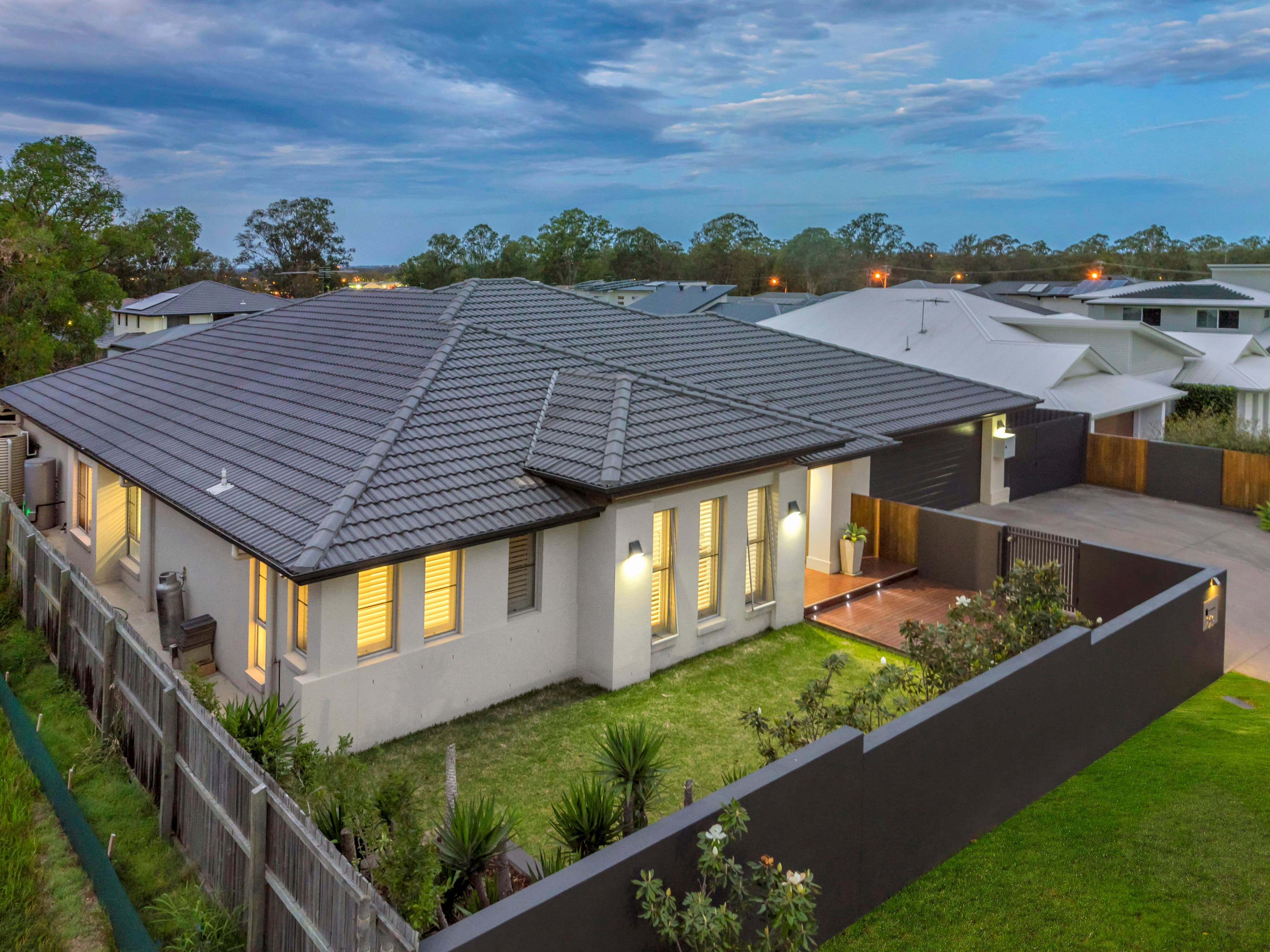 29 Seeana Crescent, Bridgeman Downs QLD 4035, Bridgeman Downs - Thumbnail 2