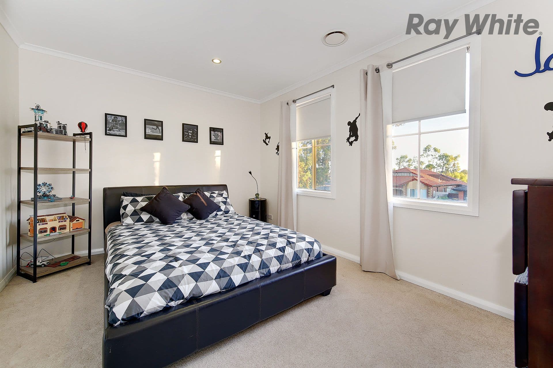 34 Saronvale Crescent, Hillside VIC 3037, Hillside - Thumbnail 6