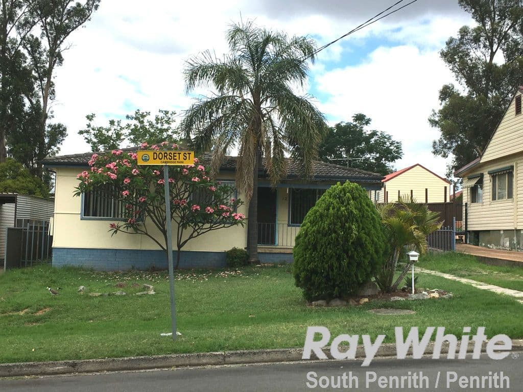 12 Dorset Street, Cambridge Park - Image 1