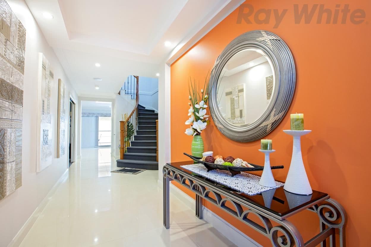 25 Dryander Avenue, West Hoxton - Thumbnail 2