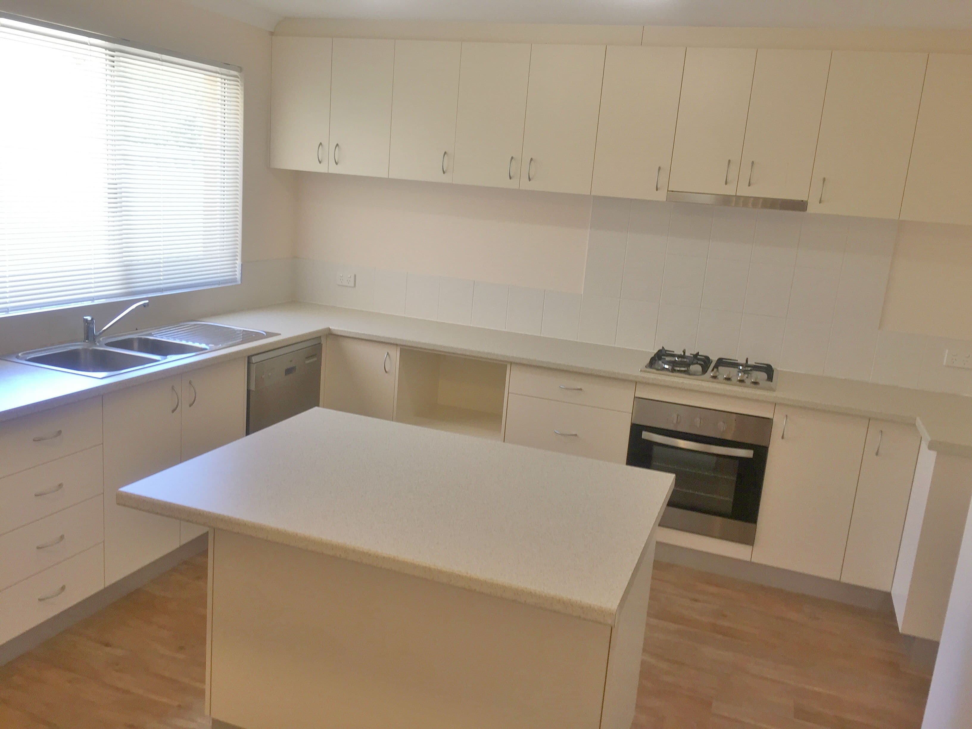 13b Cambrose Avenue, Australind WA 6233, Australind - Thumbnail 2
