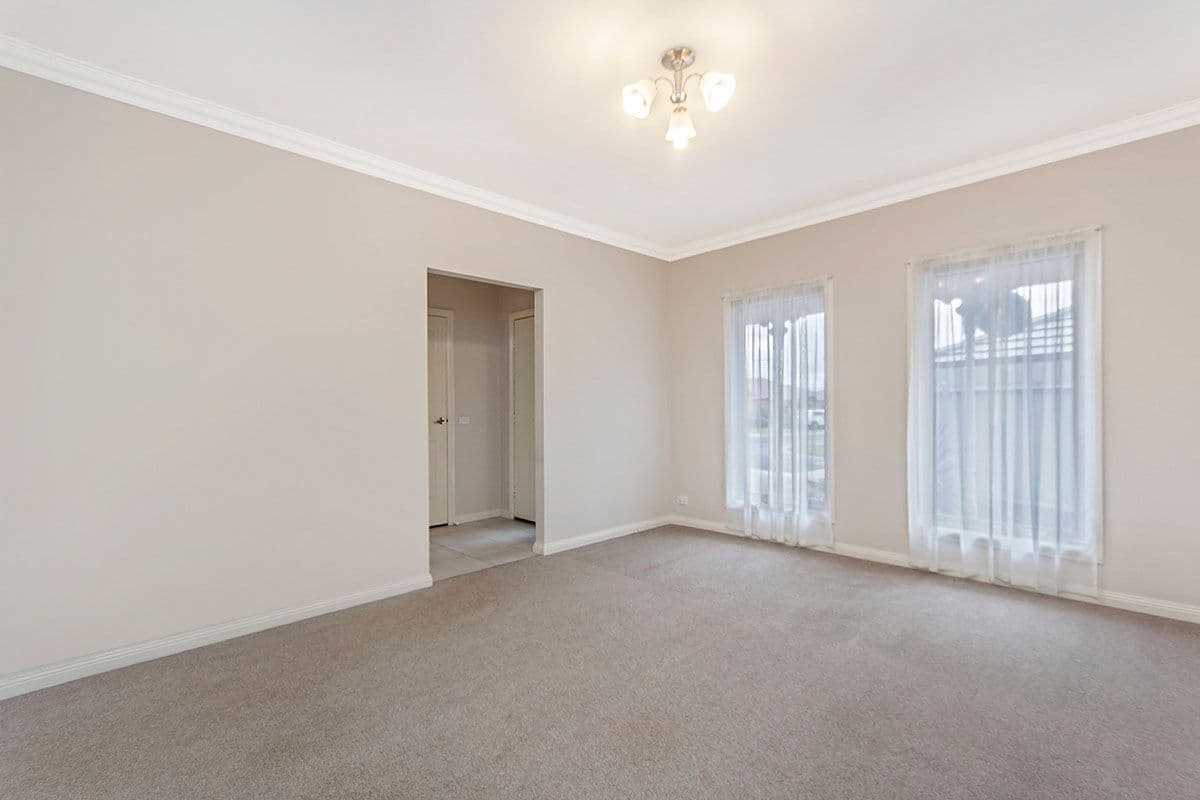 6 Schomberg Place, Warrnambool VIC 3280, Warrnambool - Thumbnail 2