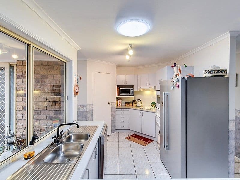 38 Kingaroy Avenue, Helensvale QLD 4212, Helensvale - Thumbnail 3