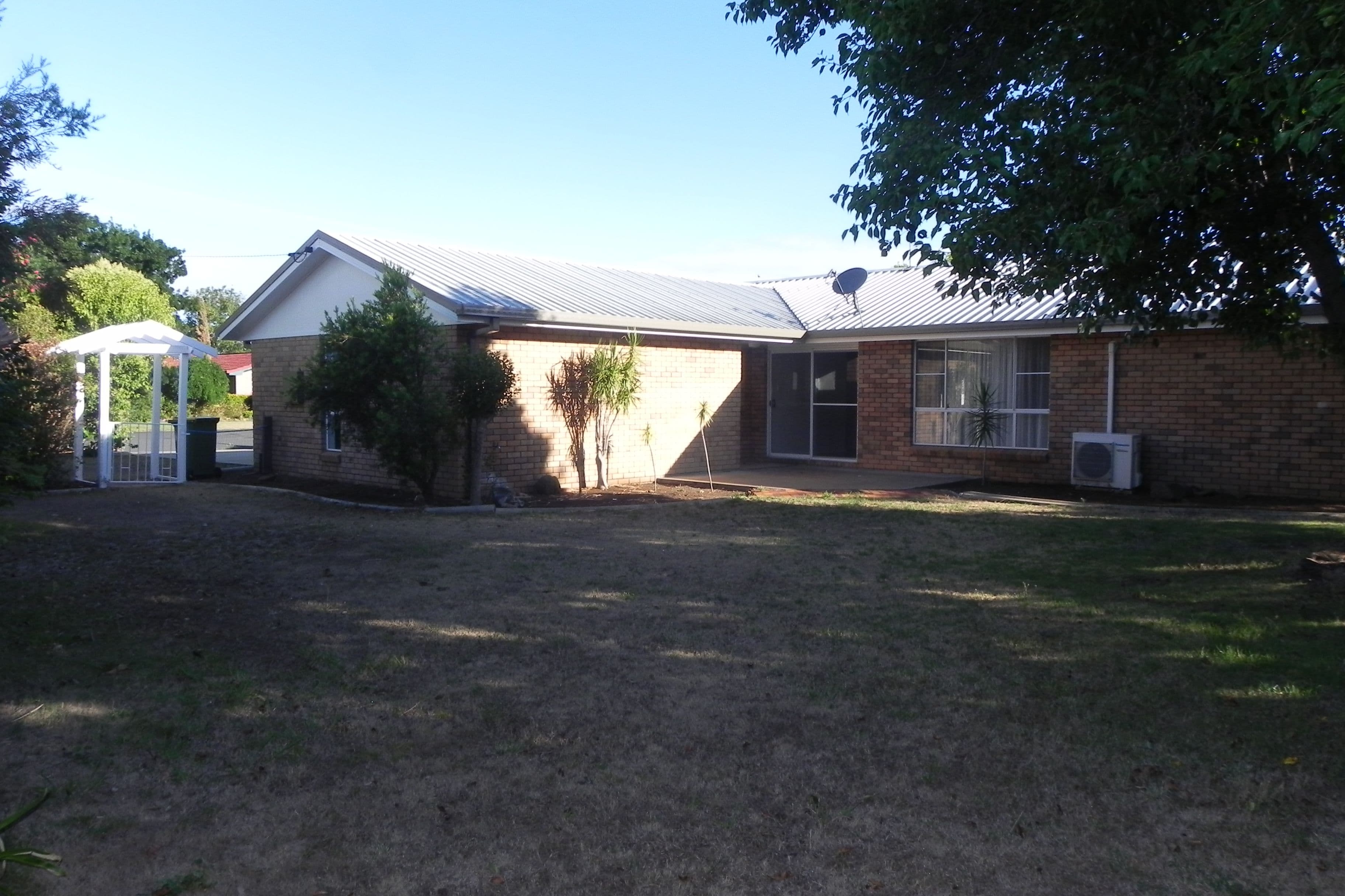 8 White, Pittsworth QLD 4356, Pittsworth - Thumbnail 2