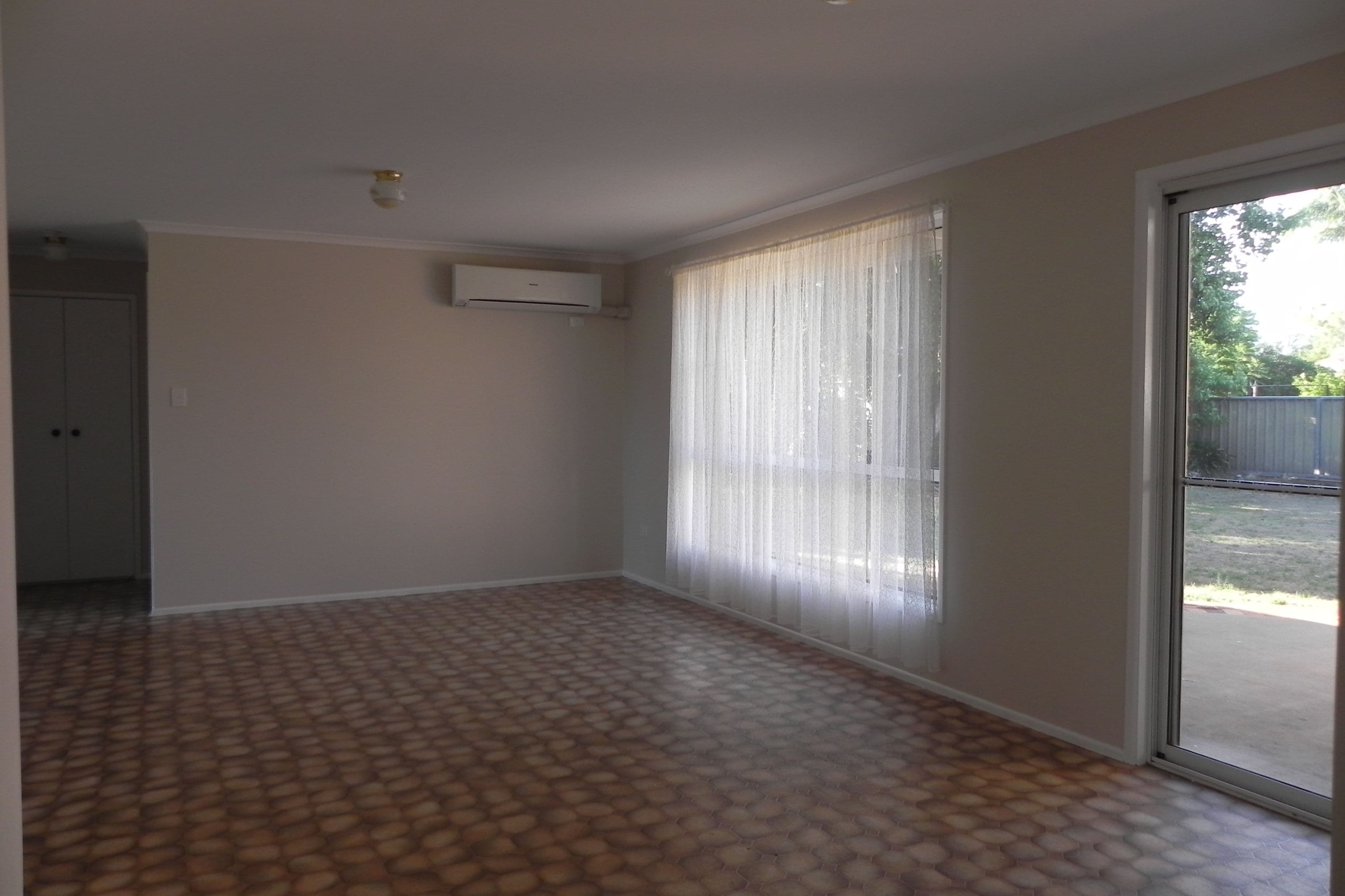 8 White, Pittsworth QLD 4356, Pittsworth - Thumbnail 7