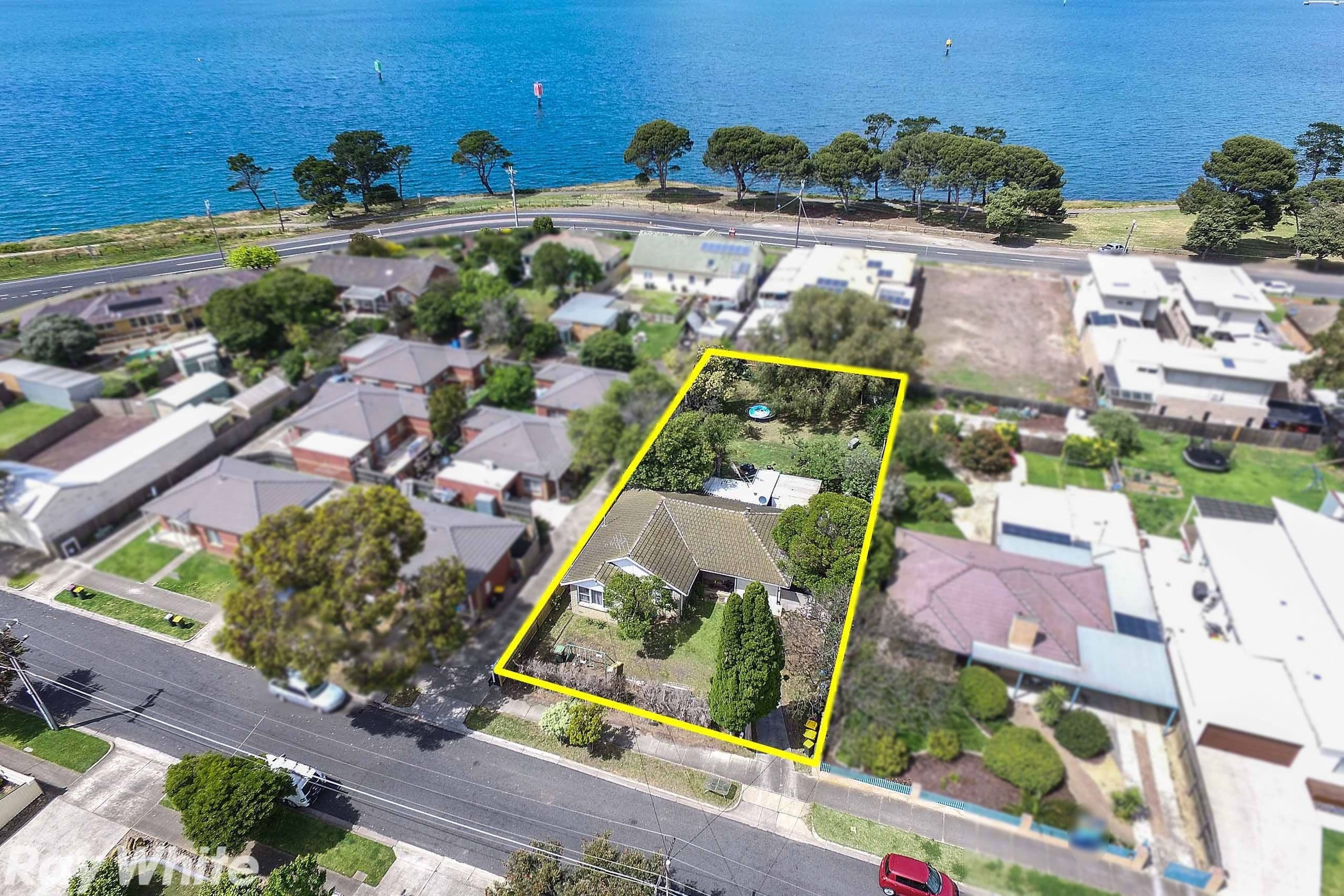 26 Pine Avenue, North Shore VIC 3214, North Shore - Thumbnail 2