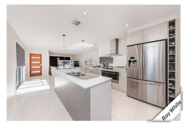 20 Sisley Street, Macgregor ACT 2615, Macgregor - Image 1