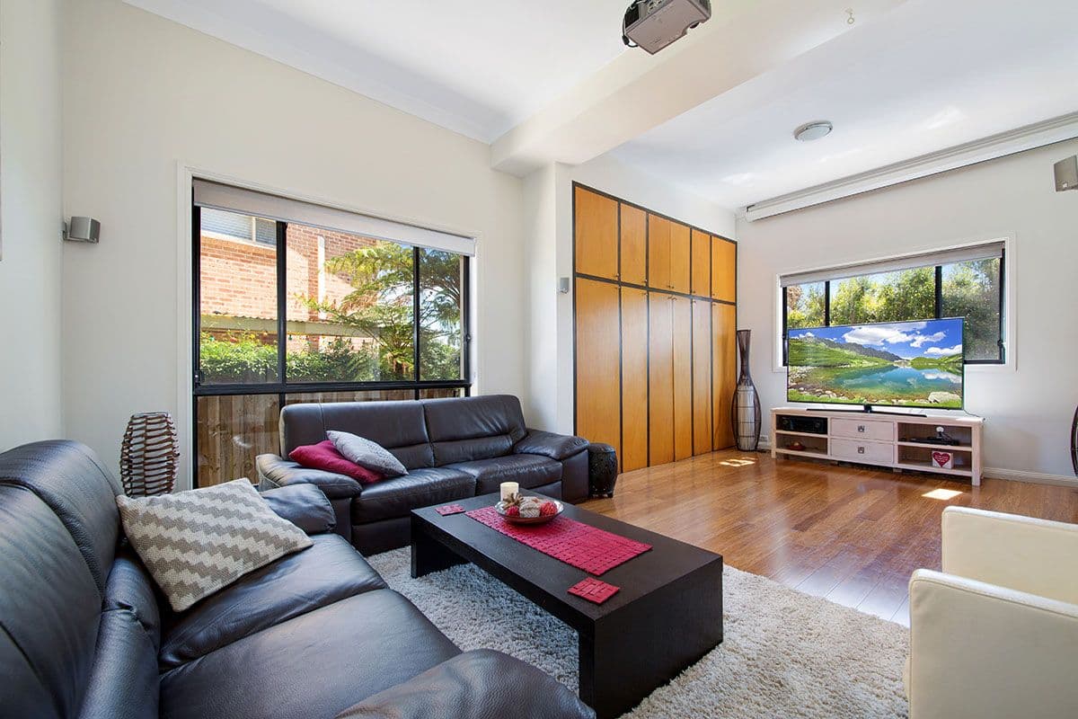 16 James Close, Menai - Thumbnail 3