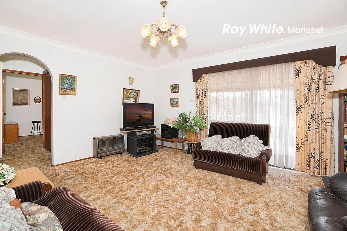 7 Grace Street, Mannering Park - Thumbnail 3