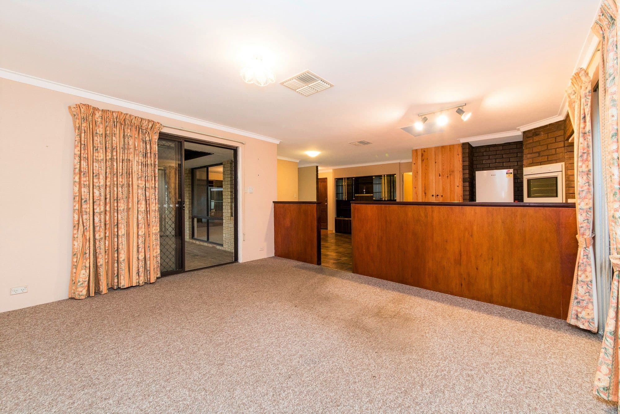 79 Agincourt Drive, Forrestfield WA 6058, Forrestfield - Thumbnail 4