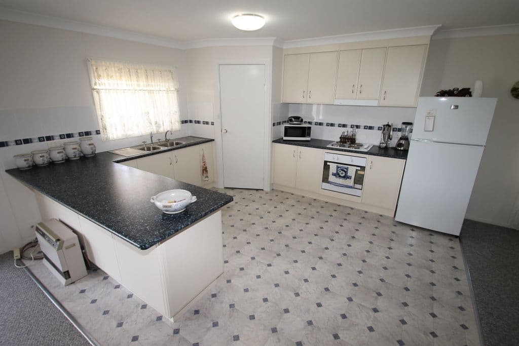 23 Nowland Avenue, Quirindi - Thumbnail 2