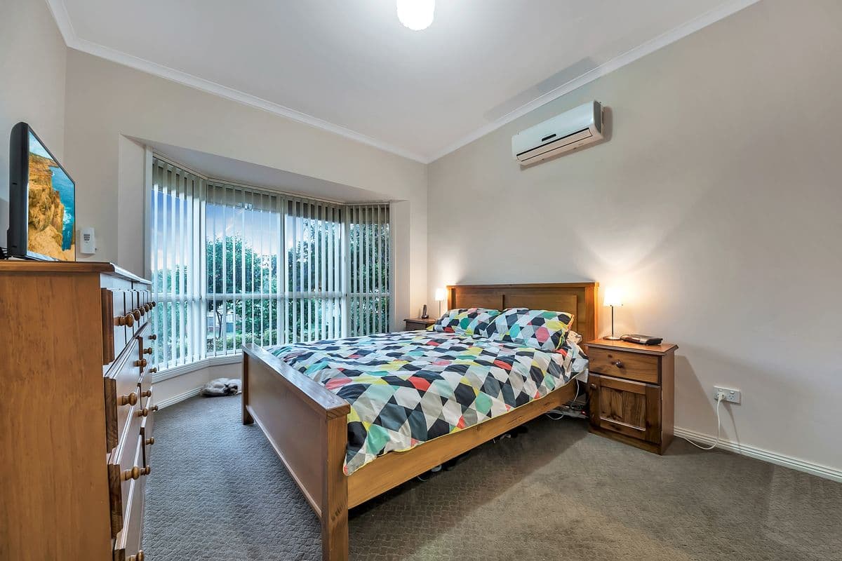 4 Cheryl Avenue, Valley View SA 5093, Valley View - Thumbnail 4