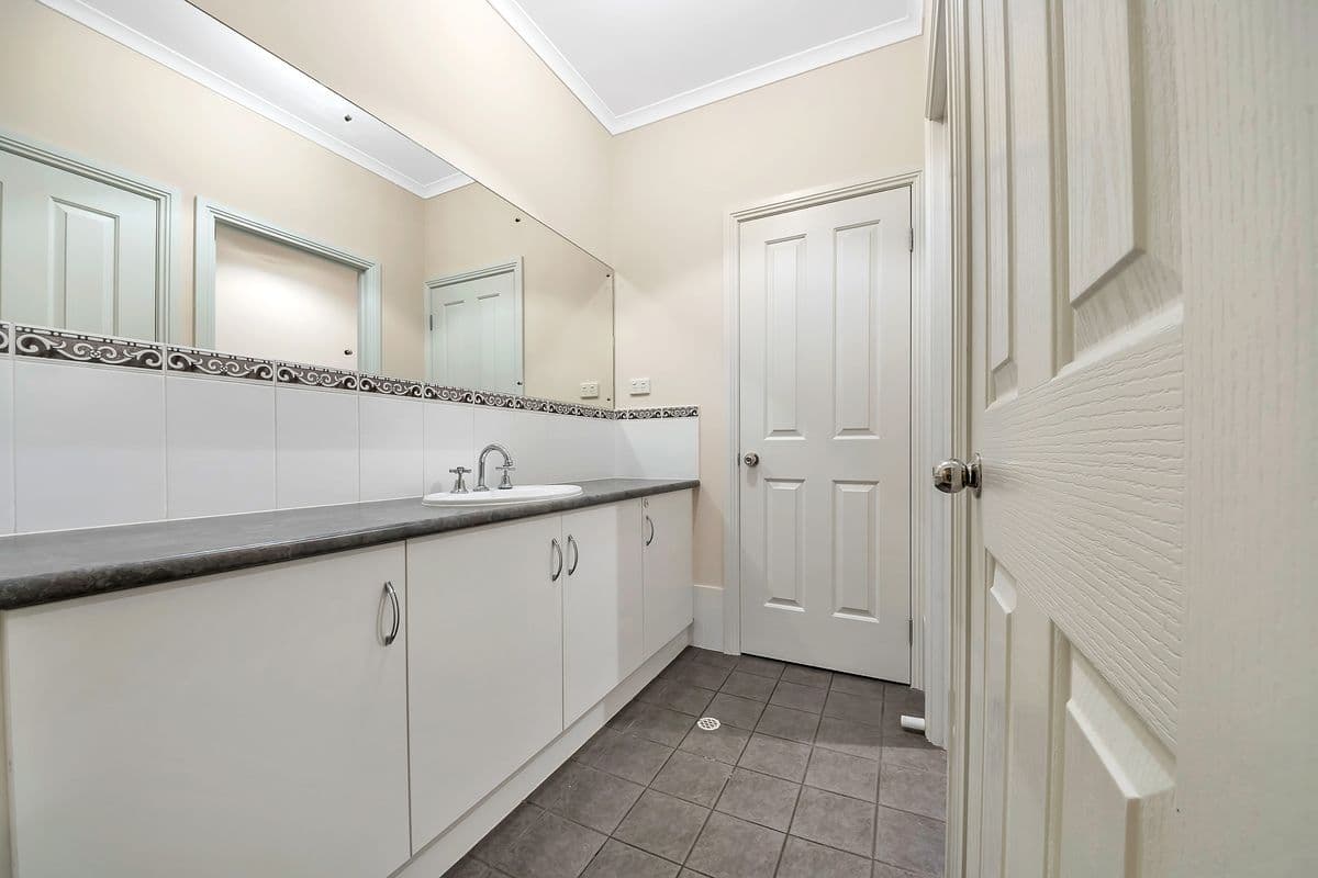 4 Cheryl Avenue, Valley View SA 5093, Valley View - Thumbnail 8