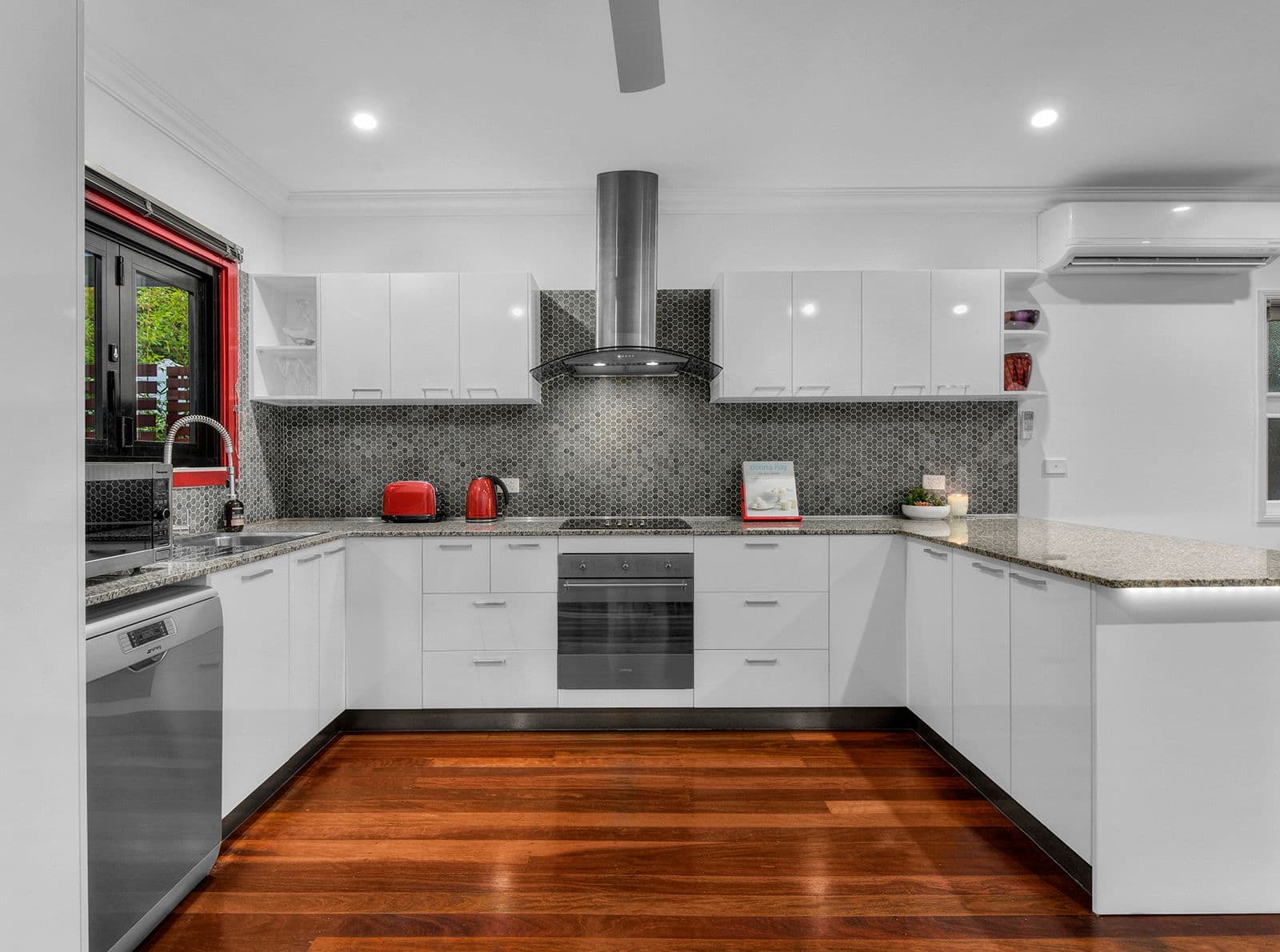 4 White Street, Everton Park QLD 4053, Everton Park - Thumbnail 7