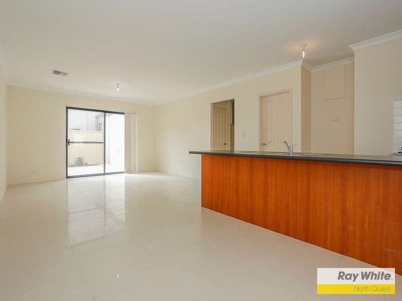 75 Oakdene Drive, Madeley WA 6065, Madeley - Thumbnail 3
