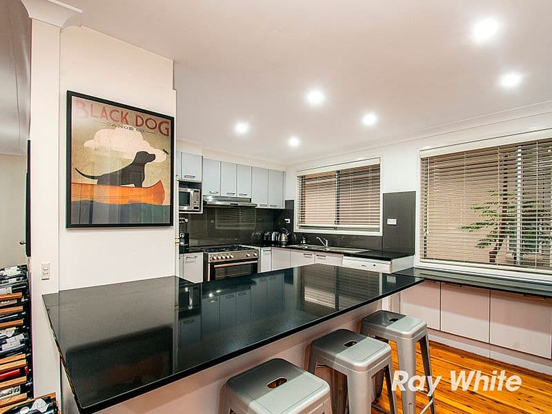 17 Havelock Street, McGraths Hill - Thumbnail 2