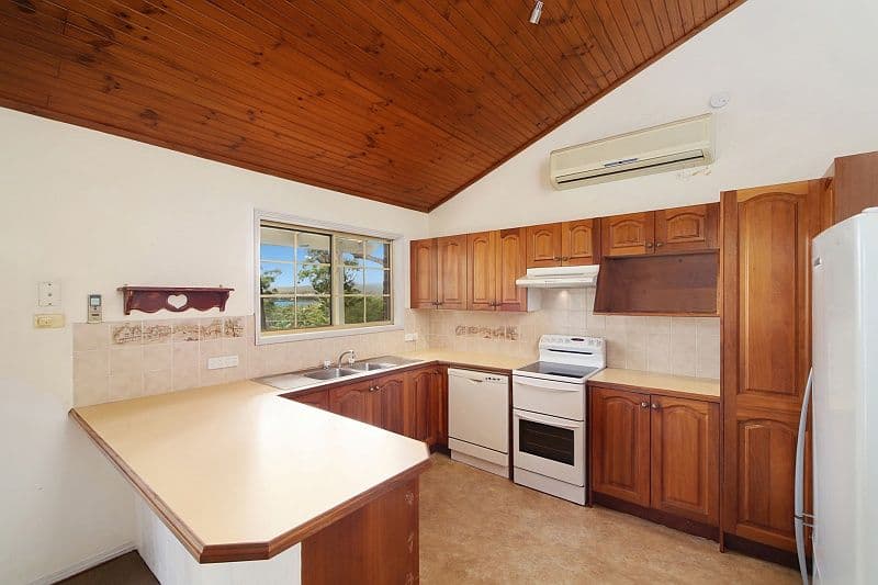 204 Empire Bay Drive, Empire Bay - Thumbnail 2