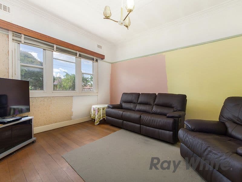 61 Walmer Avenue, St Albans VIC 3021, St Albans - Thumbnail 2