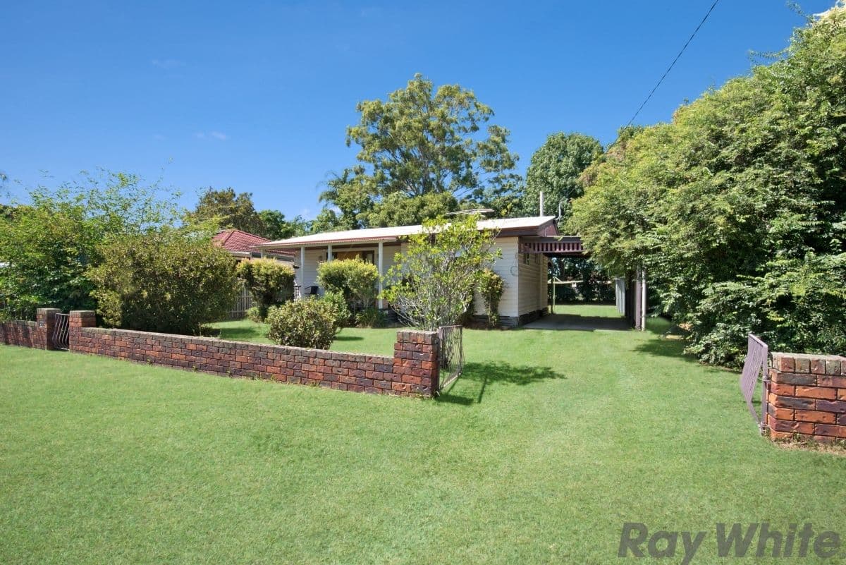 10 Gregory Avenue, Deception Bay QLD 4508, Deception Bay - Thumbnail 2