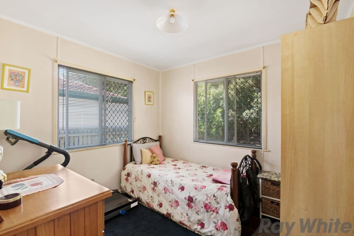 10 Gregory Avenue, Deception Bay QLD 4508, Deception Bay - Thumbnail 8